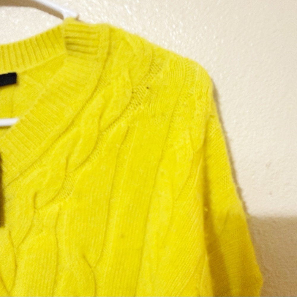NWT MAJE Miramar Yellow Cable Knit V-Neck Pullover Cashmere Blend Sweater Medium - Picture 10 of 11